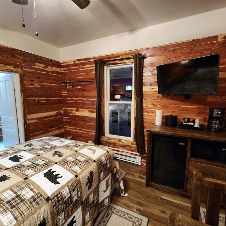 Log Cabin Inn Eureka Springs Buitenkant foto