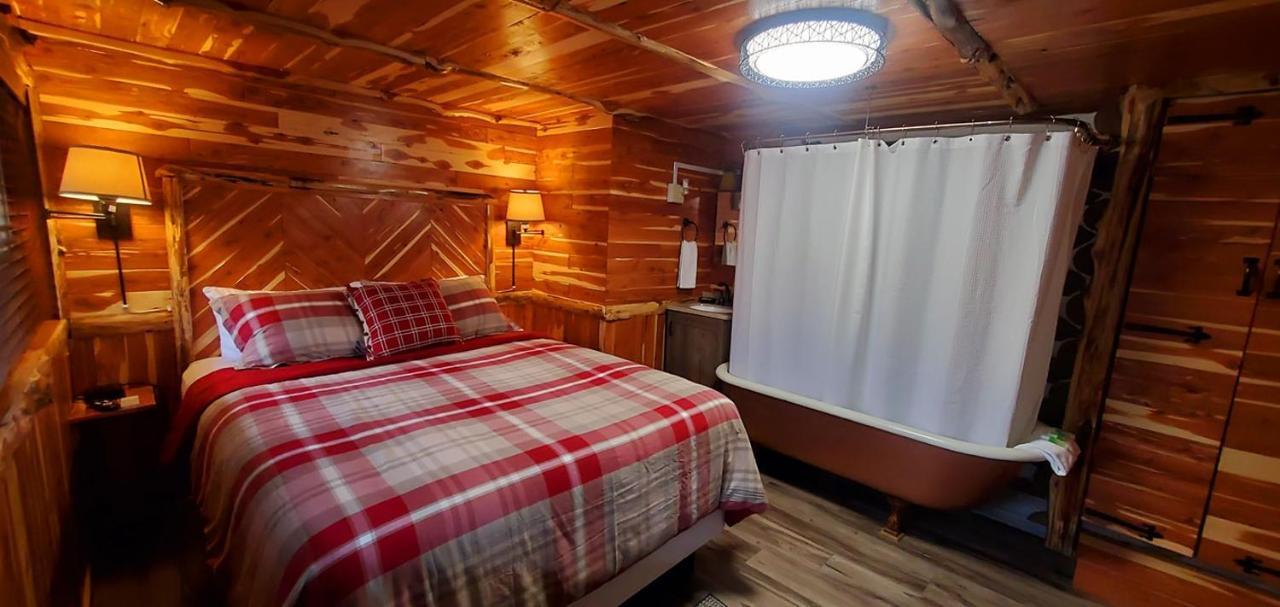 Log Cabin Inn Eureka Springs Buitenkant foto
