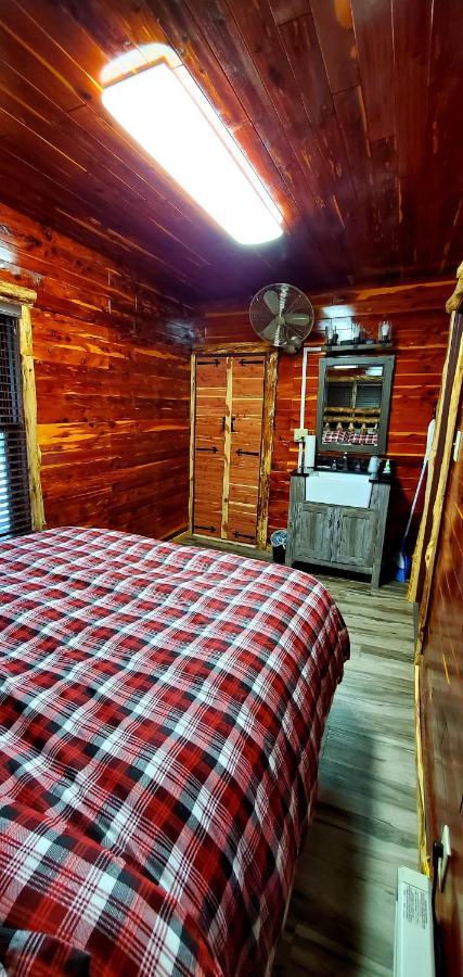 Log Cabin Inn Eureka Springs Buitenkant foto