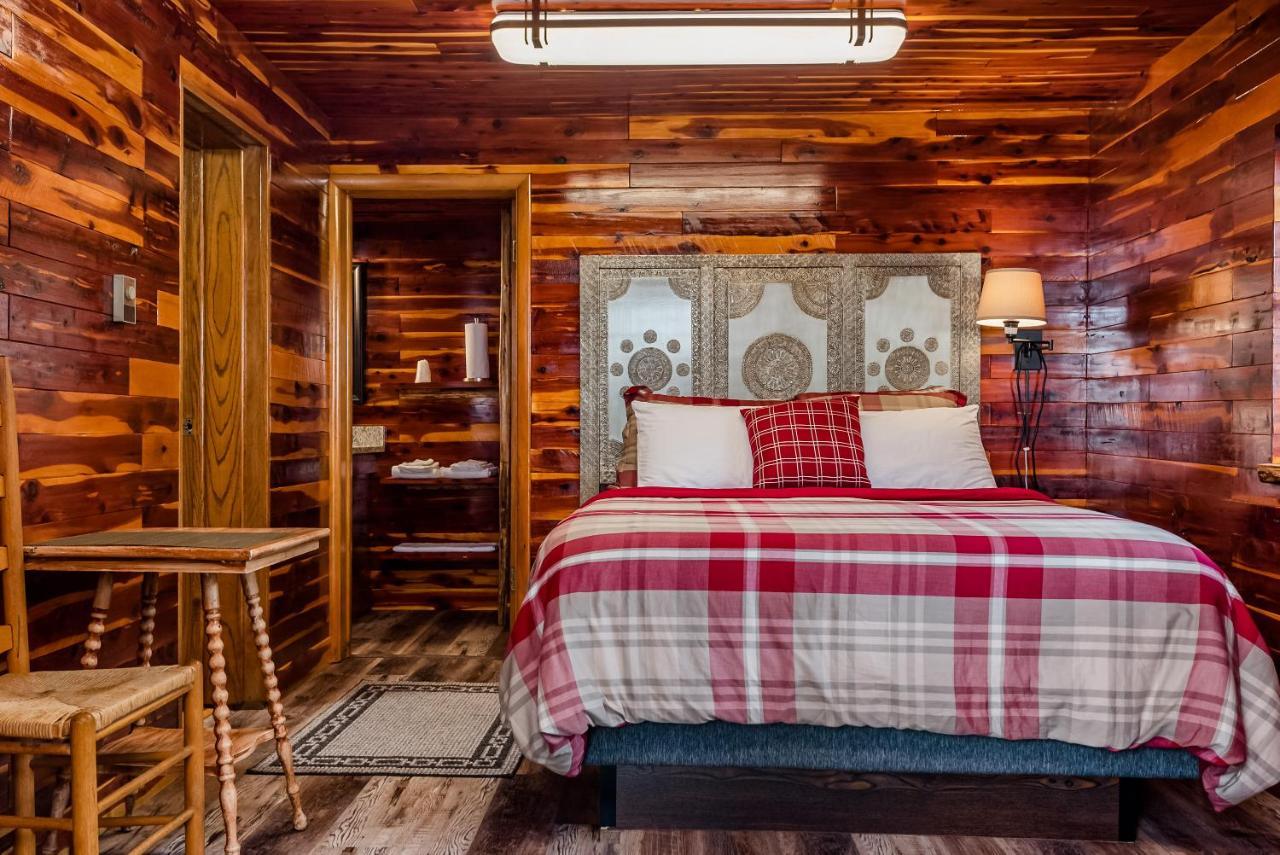 Log Cabin Inn Eureka Springs Buitenkant foto