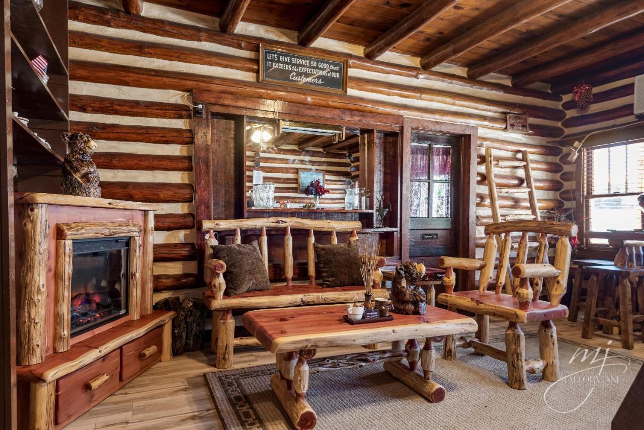 Log Cabin Inn Eureka Springs Buitenkant foto