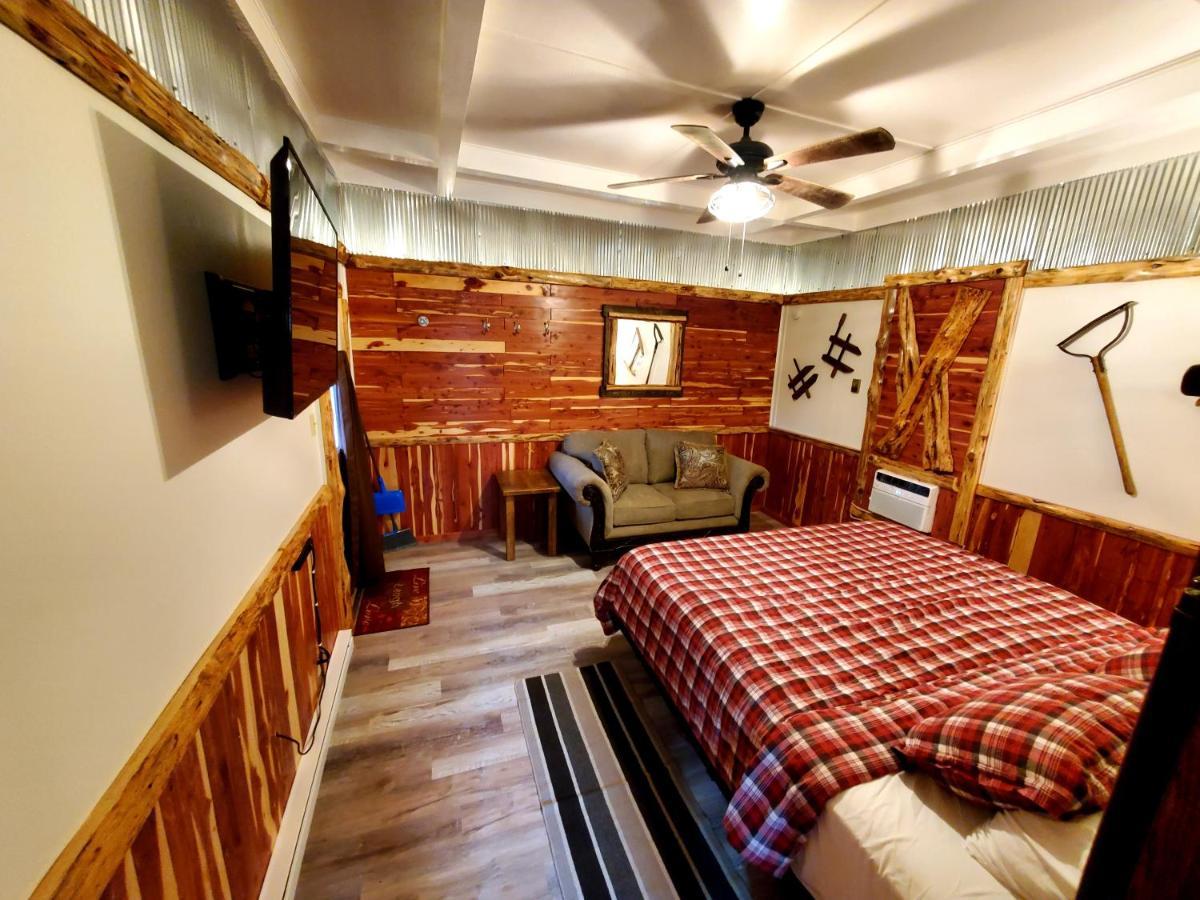 Log Cabin Inn Eureka Springs Buitenkant foto