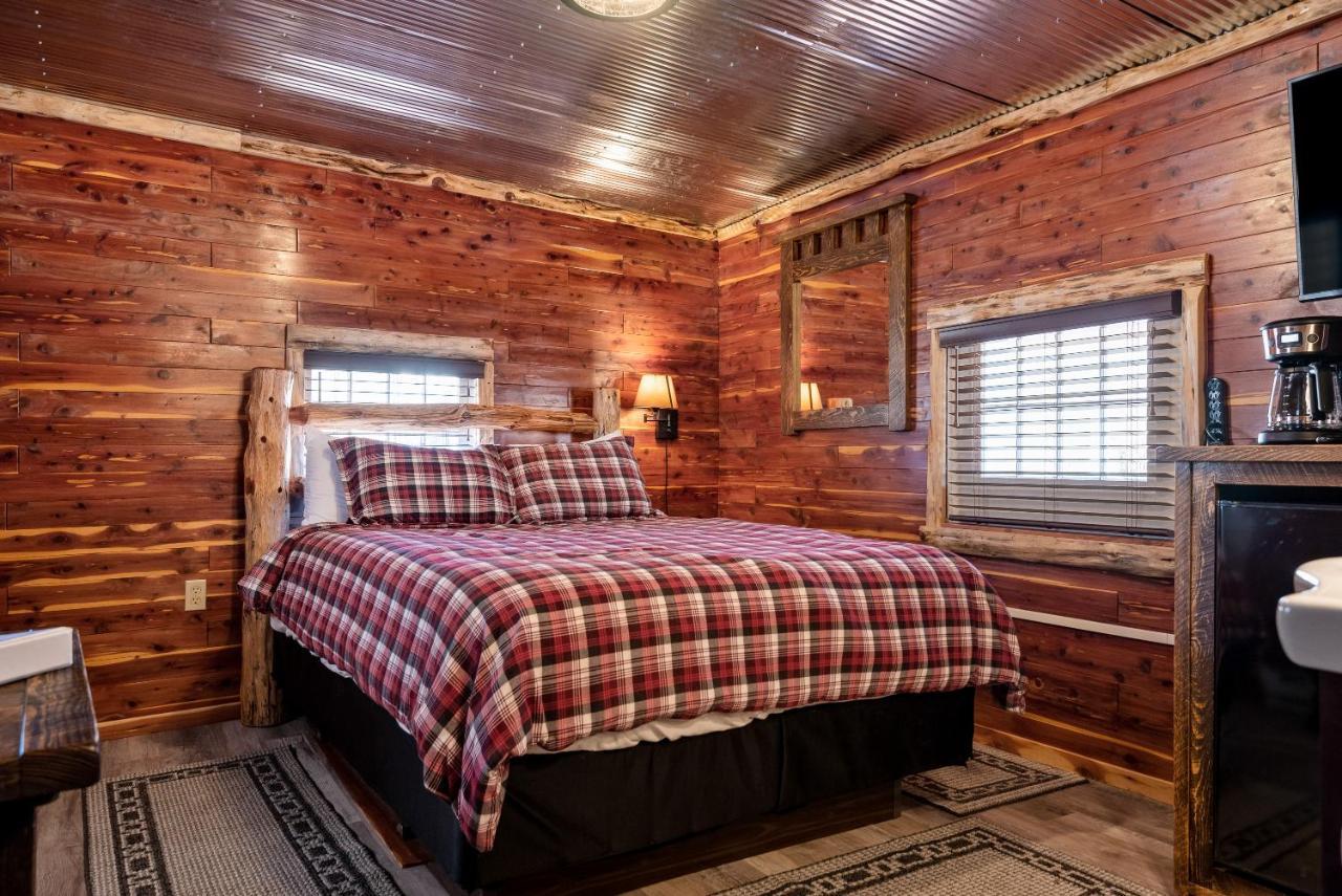 Log Cabin Inn Eureka Springs Buitenkant foto