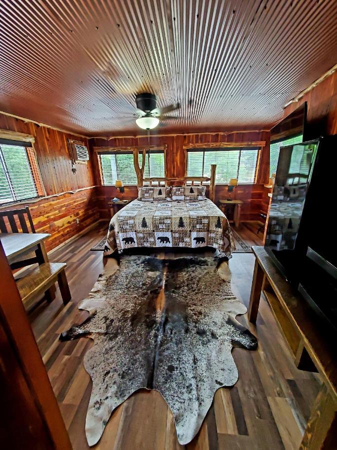 Log Cabin Inn Eureka Springs Buitenkant foto