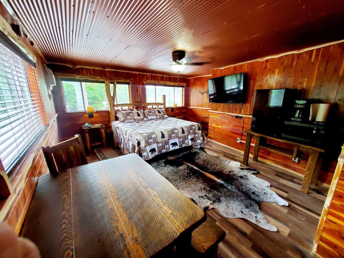 Log Cabin Inn Eureka Springs Buitenkant foto