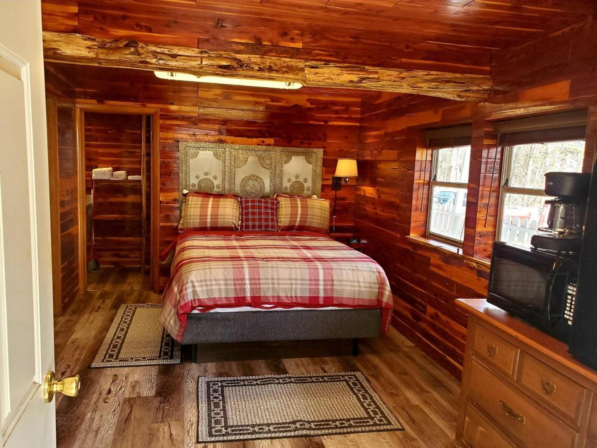 Log Cabin Inn Eureka Springs Buitenkant foto